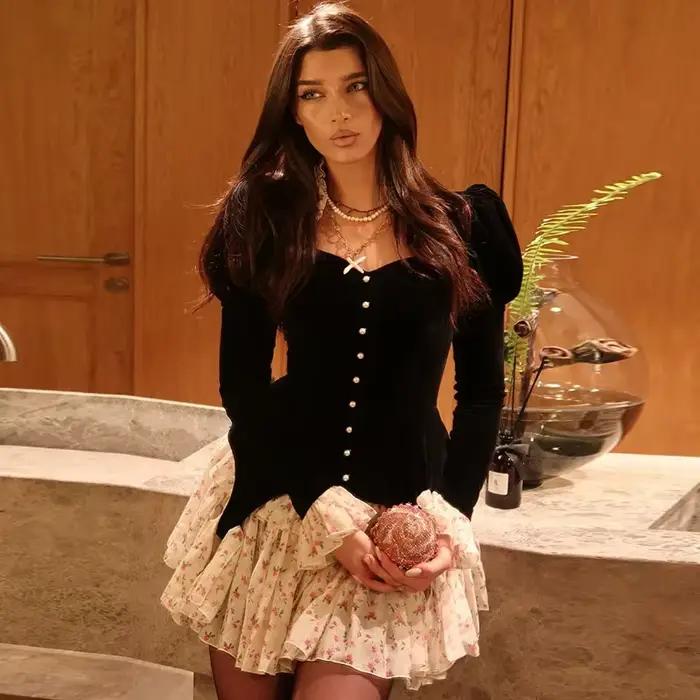 Robe Mini Gothique en Velours Noir pour Femme, Bordure en Dentelle Plissée, Manches Bouffantes, Bout