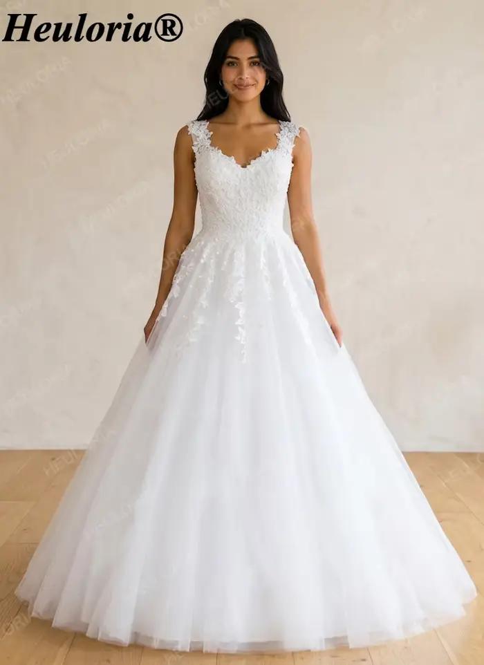 Robe de mariée élégante Heuloria en dentelle à col en V, coupe trapèze romantique en tulle, dos cors