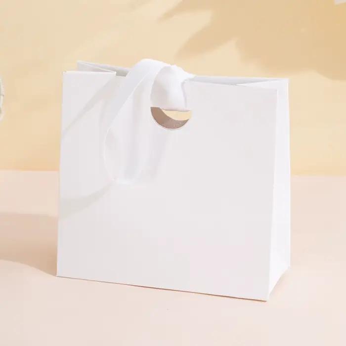 Sac en papier rouge personnalisé avec logo pour bijoux, shopping, mariage, voyage, cadeau, pochette 