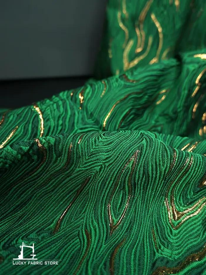 Robe jacquard de montagne verte, tissu de style ins, tissu en relief métallique mélangé, tissu de cr