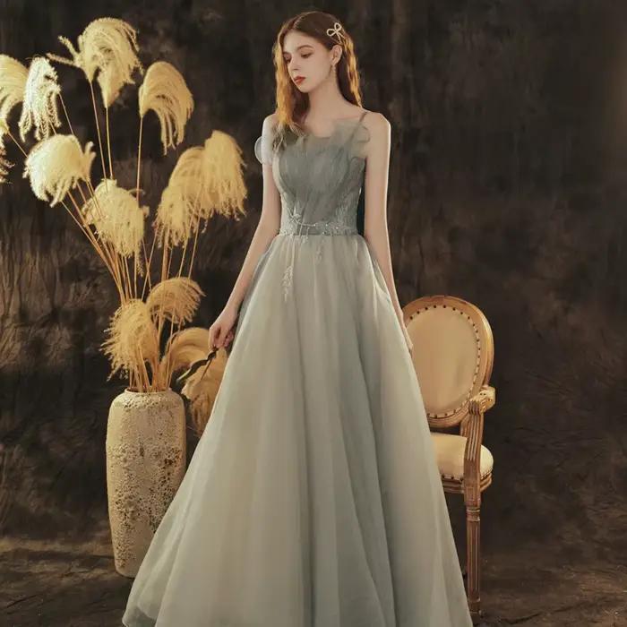 Robe préppy en polyester avec broderie et zip pour femmes, idéale pour soirées d'anniversaire, remises de diplômes, examens d'art et autres occasions spéciales