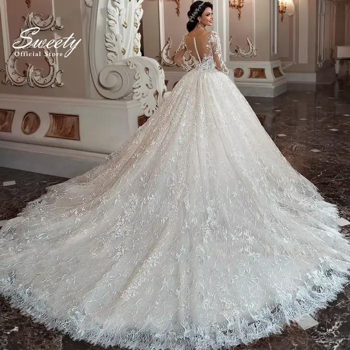 Robe de Mariée de Luxe en Dentelle Brodée avec Perles
