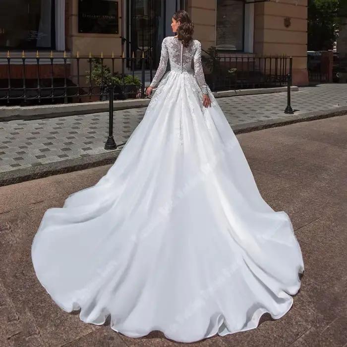 Robes de mariée à manches longues pour femmes