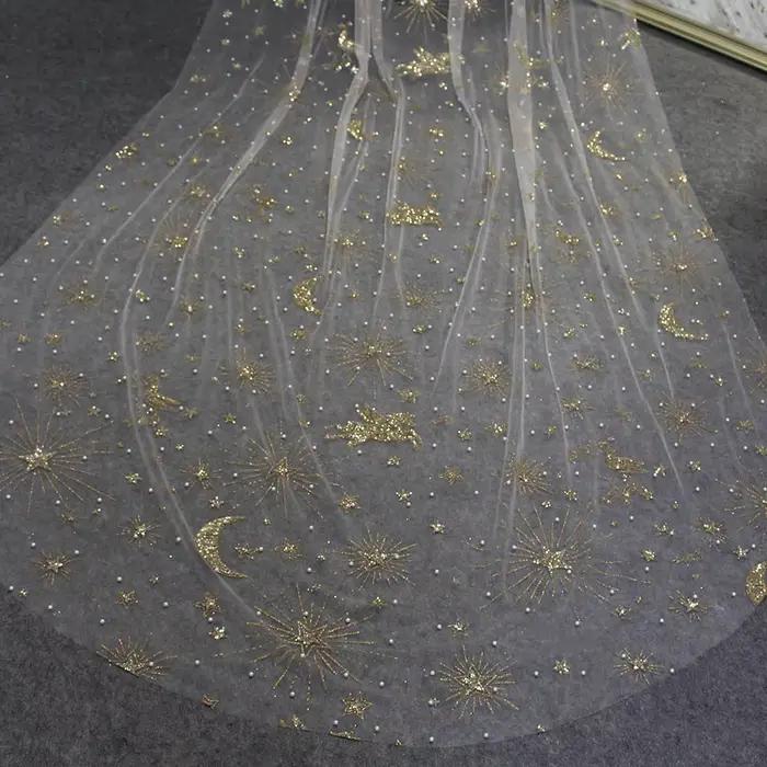 Cape de mariage personnalisée de luxe en perles avec étoiles et lune Pégase en paillettes dorées