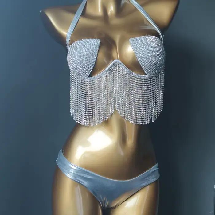 Maillot de bain avec des strass et des franges