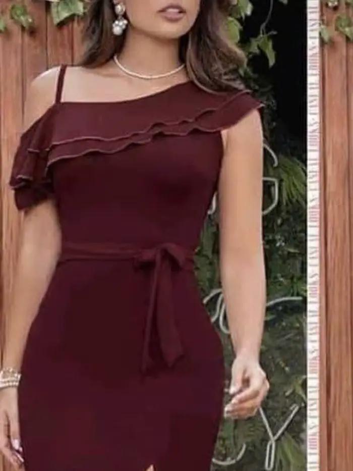 Robe bordeaux à une épaule pour femme