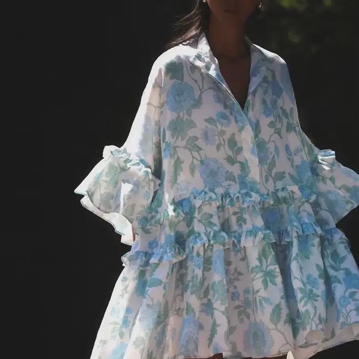 Robe d'automne pour petites femmes