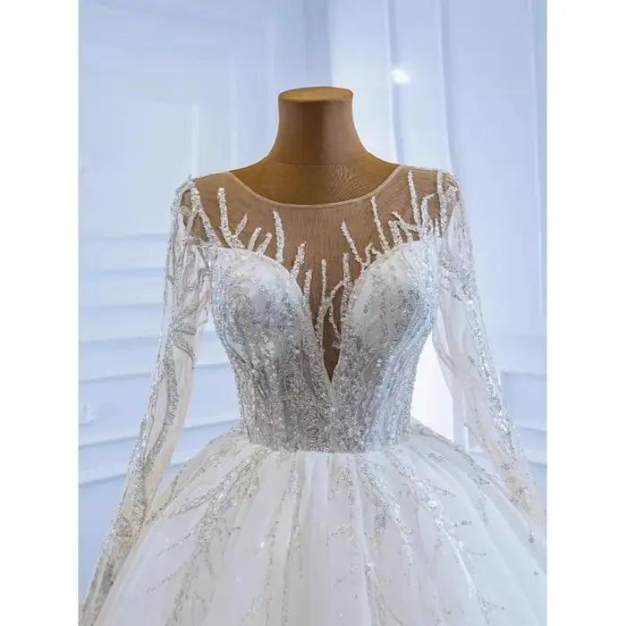 Robe de mariée sexy à col en V profond et manches longues
