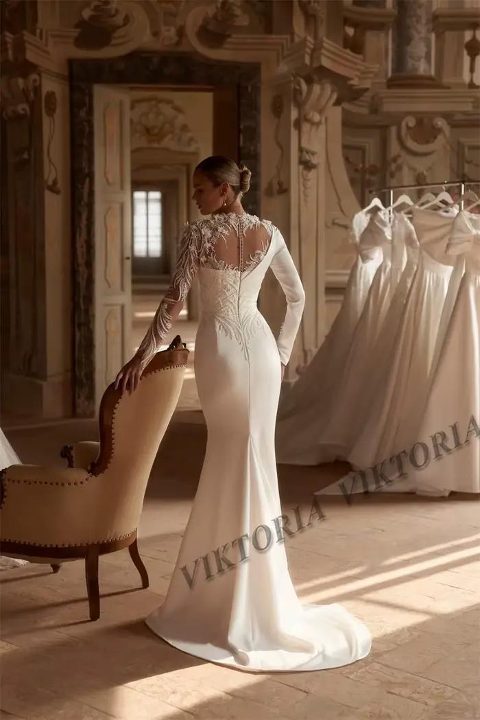 Robe de mariée Viktorias en polyester avec décolleté haut et train de cour pour femmes, élégante et personnalisable pour les occasions spéciales