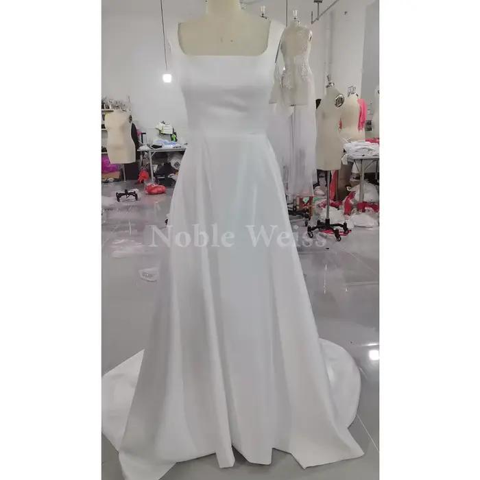 Robes de mariée carrées élégantes pour femmes