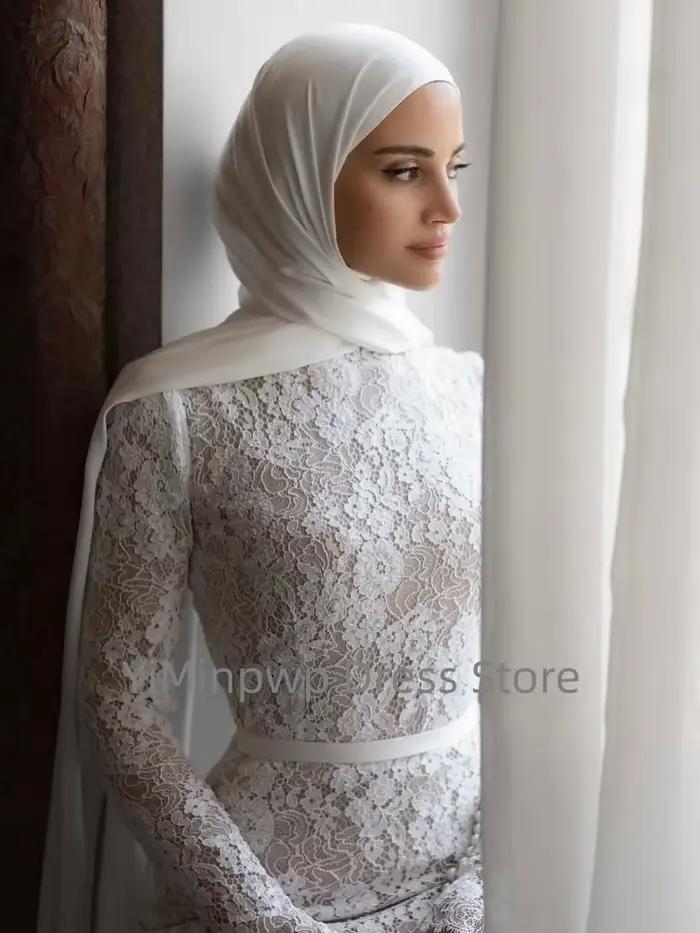 Robes de mariée musulmanes en dentelle avec col haut