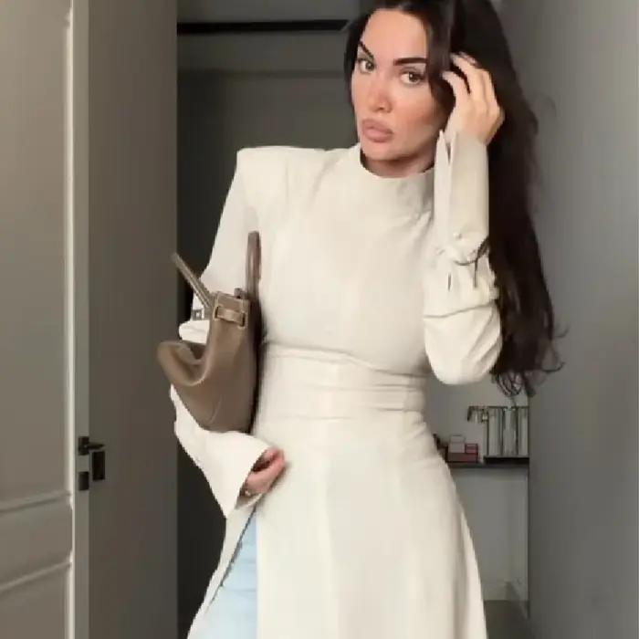 Robe longue élégante pour femme à col montant et manches longues