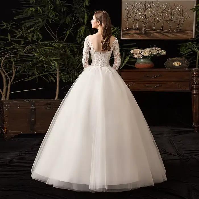 Robes de mariée en dentelle à manches longues