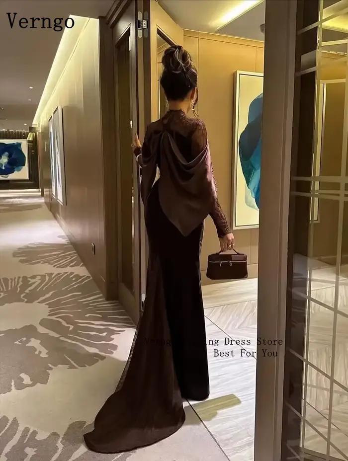 Verngo robe de soirée en velours marron col haut manches en dentelle