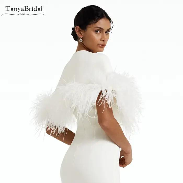 Boléro de mariage court avec Cape garnie de plumes