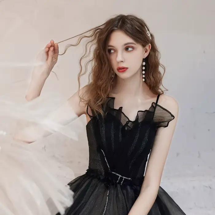 Robe préppy en polyester avec broderie et zip pour femmes, idéale pour soirées d'anniversaire, remises de diplômes, examens d'art et autres occasions spéciales