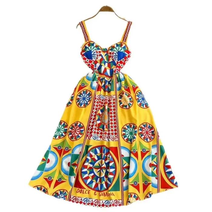 Robe longue vintage baroque sans bretelles pour les vacances à la plage