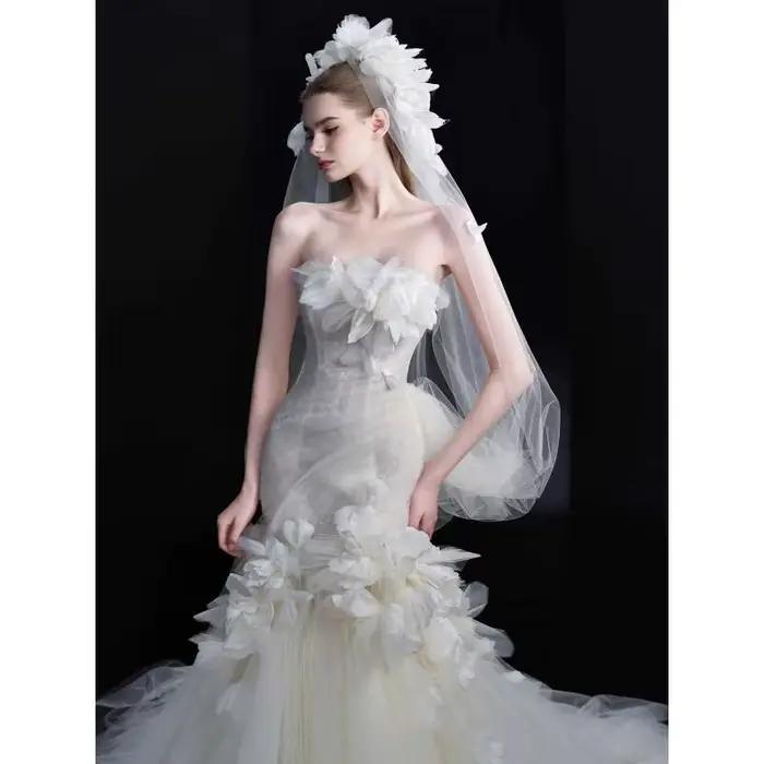 Robe de mariée légère amincissante style soin de la peau