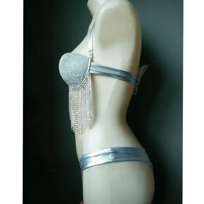 Maillot de bain avec des strass et des franges