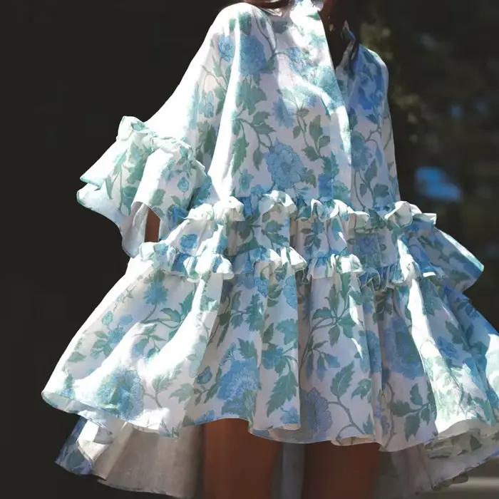 Robe d'automne pour petites femmes