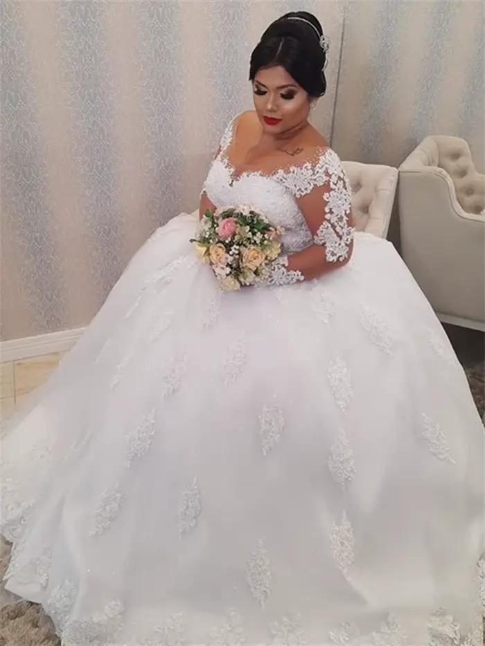 Robe de mariée trio grande taille
