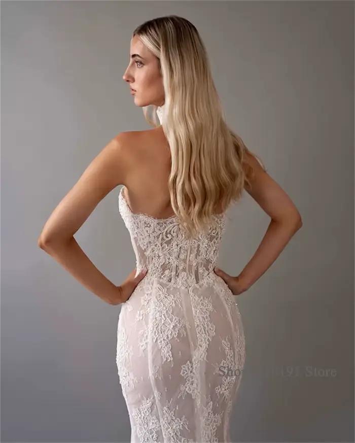 Robe de mariée en dentelle sans bretelles