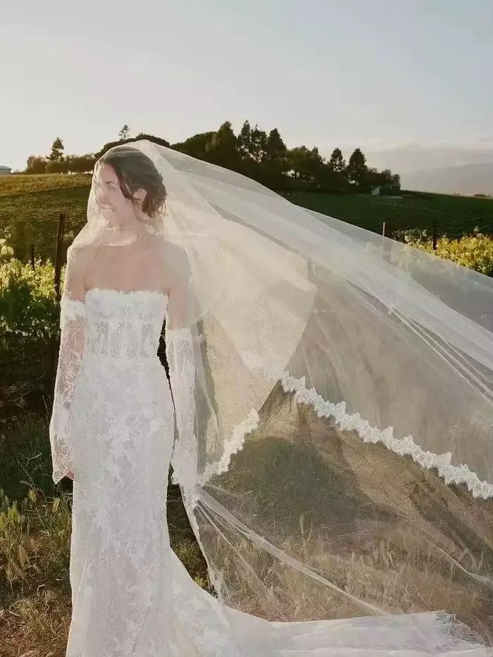 Voile de mariée personnalisé avec bordure en dentelle