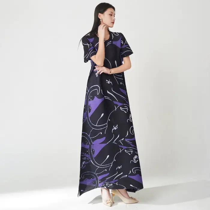 Robe Miyake élégante réfinie