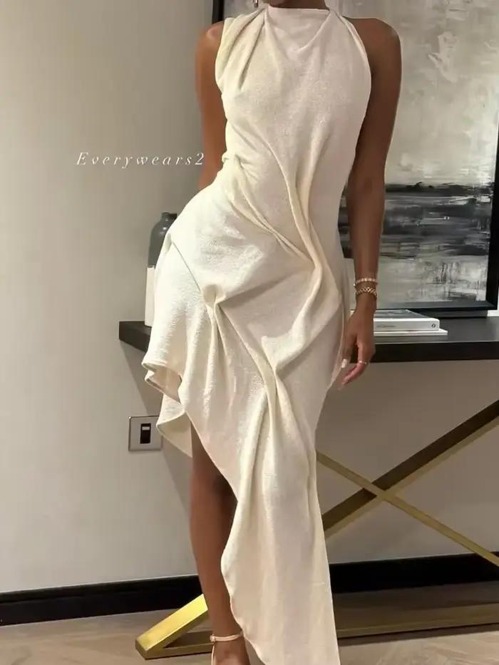 Robe Mini Asymétrique Froncée Bordeaux pour Femme