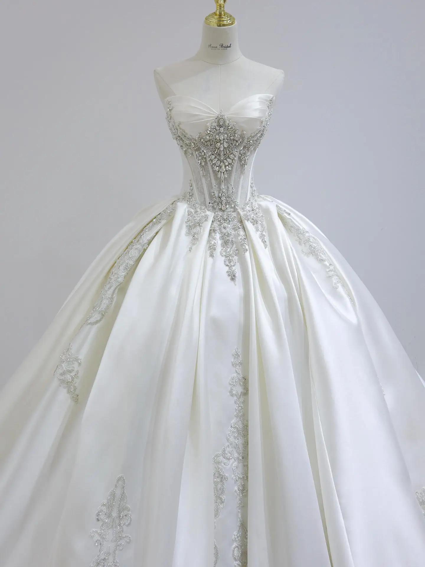 Robe de mariée en satin sans bretelles, design haut de gamme, tissu léger et résistant, broderie de 