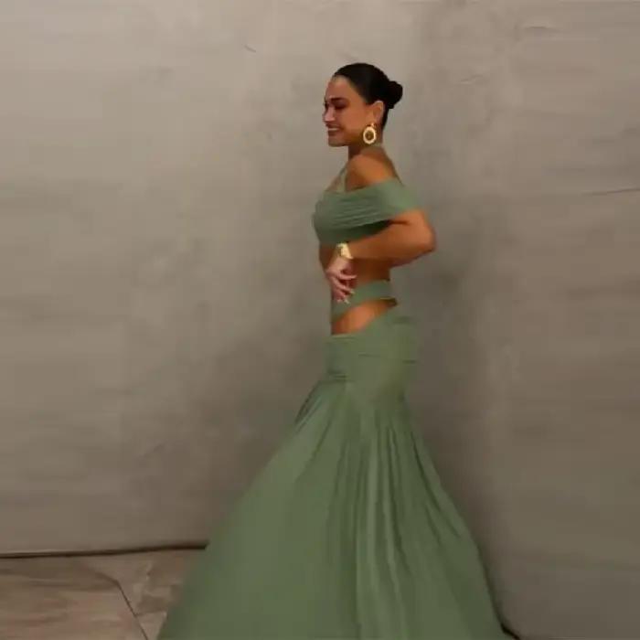 Ensemble deux pièces élégant à sequins floraux pour femme : haut court asymétrique à une épaule + mi