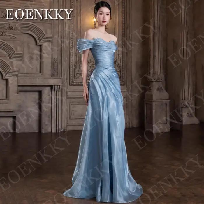 EOENKKY Robe de soirée bleue épaules dénudées élégante style sirène en satin plissé ornée de perles