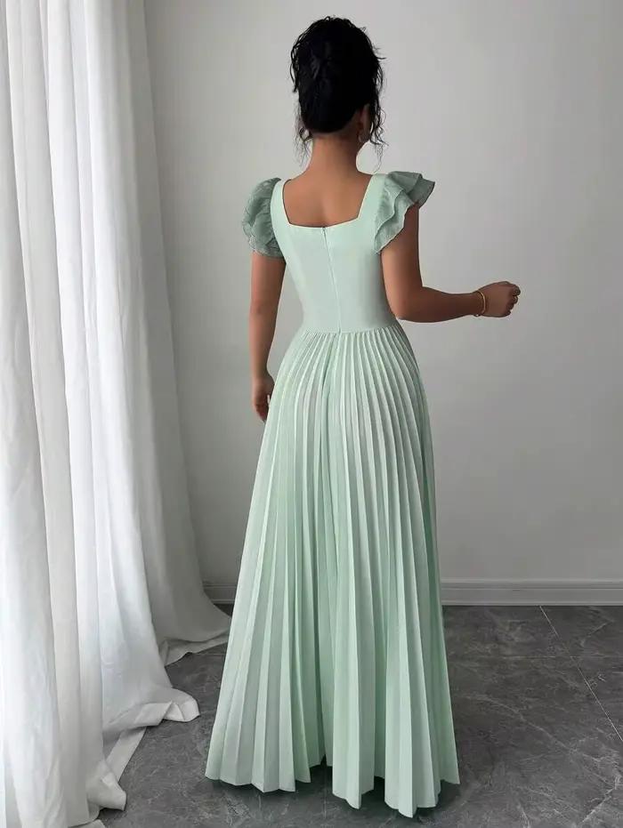 Robe maxi élégante à col carré vert menthe, manches à volants et plissée