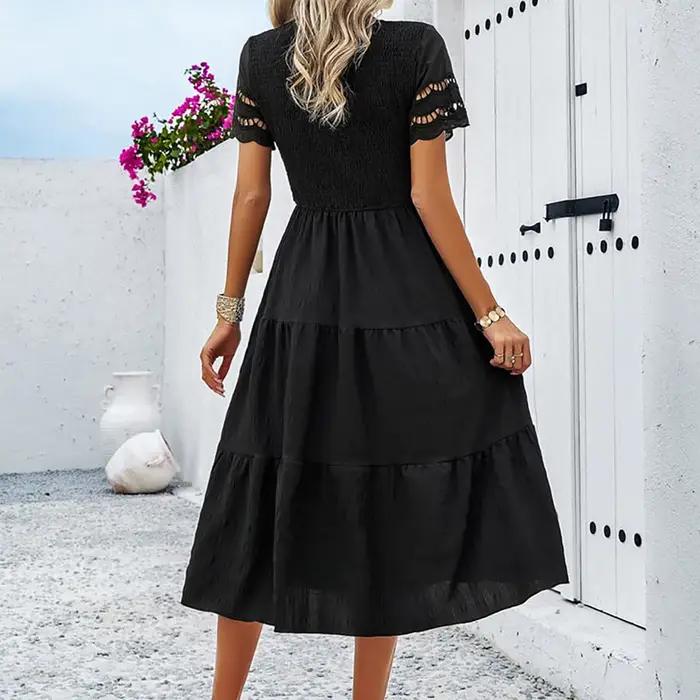 Robe en dentelle évidée à manches courtes pour femmes