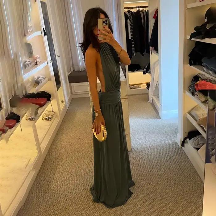 Robe plissée dos nu pour femme