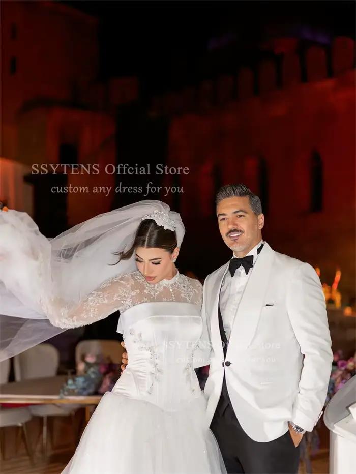SSYTENS robes de mariée civiles élégantes col haut une ligne