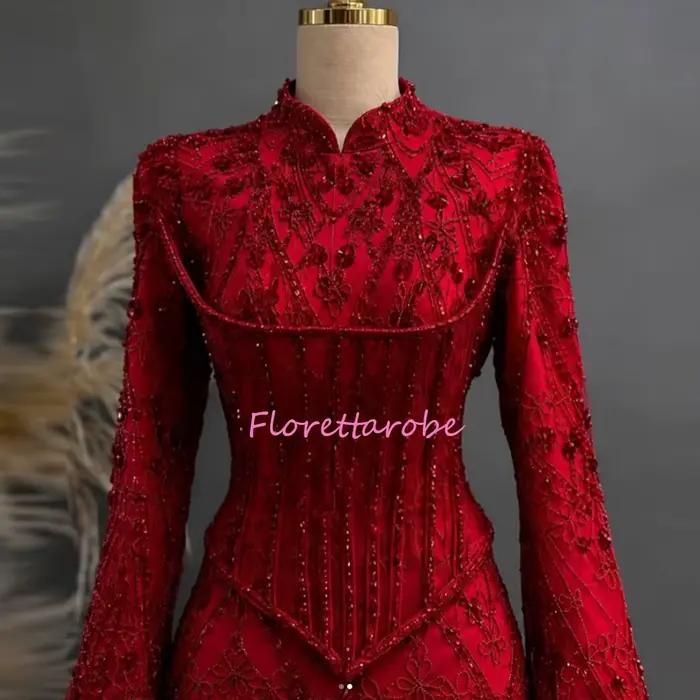 Robe de soirée rouge du Moyen-Orient