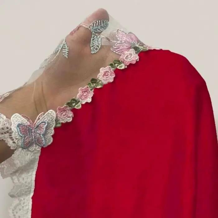 Robe de nuit pour femme en dentelle fine avec nœud