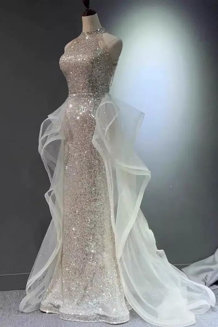 Robe de soirée bleu marine élégante avec train de balayage et décoration de fleurs pour femmes occasions spéciales