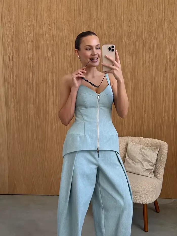 Ensemble chic pour femme : haut cintré