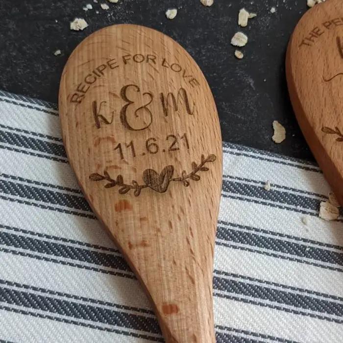 Cuillère en bois personnalisée, cadeaux de cuisson, cadeau de douche de patients, cadeau de mariage unique pour couple, cadeau de saisi 007, article de mariée à être