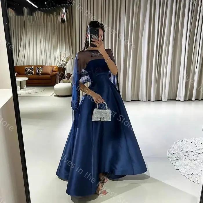 Charmantes robes de soirée bleu marine simples une ligne femmes