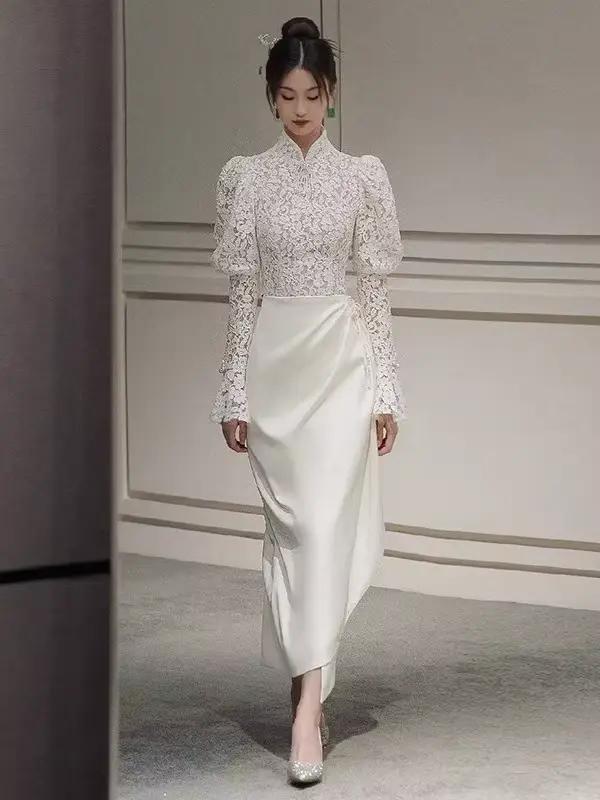 Robe de Mariée Française en Dentelle Légère avec Surface en Satin