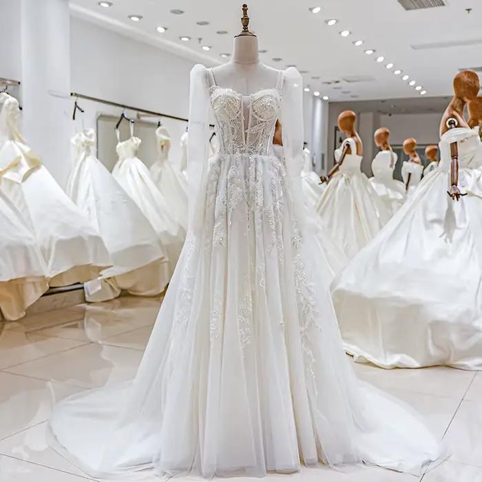 Robe de Mariée en Dentelle Personnalisée