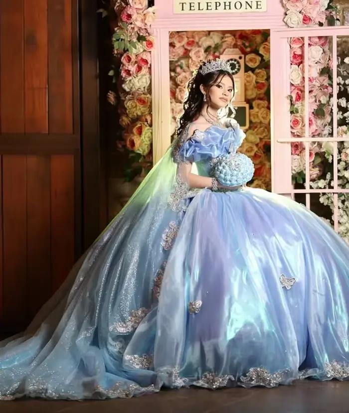 Bleu ciel CINDERELLA princesse Quinceanera robes avec cape épaules dénudées Corset cristal Gillter
