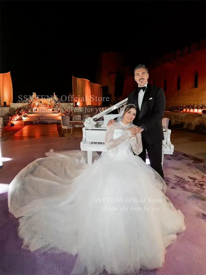 SSYTENS robes de mariée civiles élégantes col haut une ligne