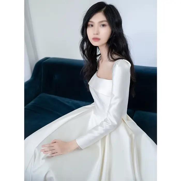 Robe de mariée en satin blanc simple avec col carré et manches longues pour femmes, idéale pour les mariages et autres événements formels