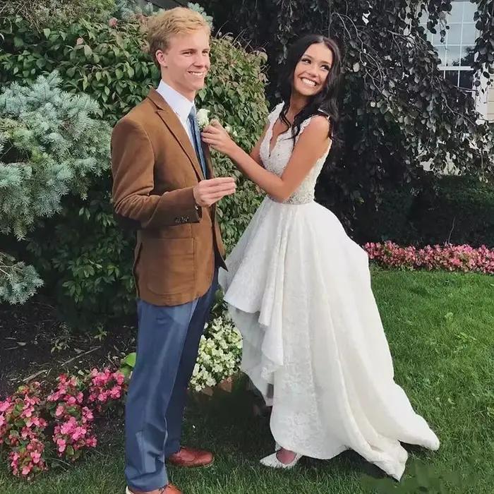 Robe de mariée vintage à col en V