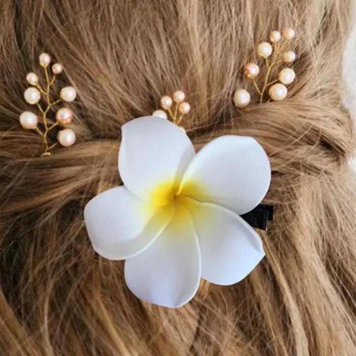 Pince à cheveux Plumeria, pince à cheveux Frangipani pour mariage, jolies pinces à cheveux fleur de Plumeria, petites pinces à cheveux Frangipani, accessoires pour cheveux