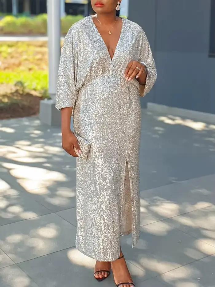 Robe longue à paillettes argentées